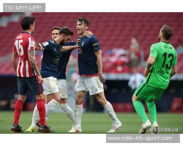 格威与赛恩詹姆斯双双失手比赛表现不佳未能得分引发关注